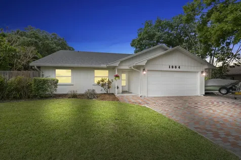 1904 NE Avenida Dracaena Jensen Beach FL 34957