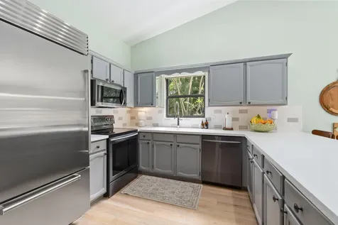 1904 NE Avenida Dracaena Jensen Beach FL 34957