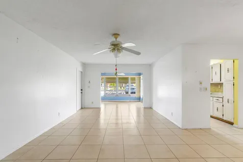 5025 NW 3rd Delray Beach FL 33445