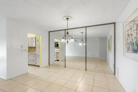 5025 NW 3rd Delray Beach FL 33445
