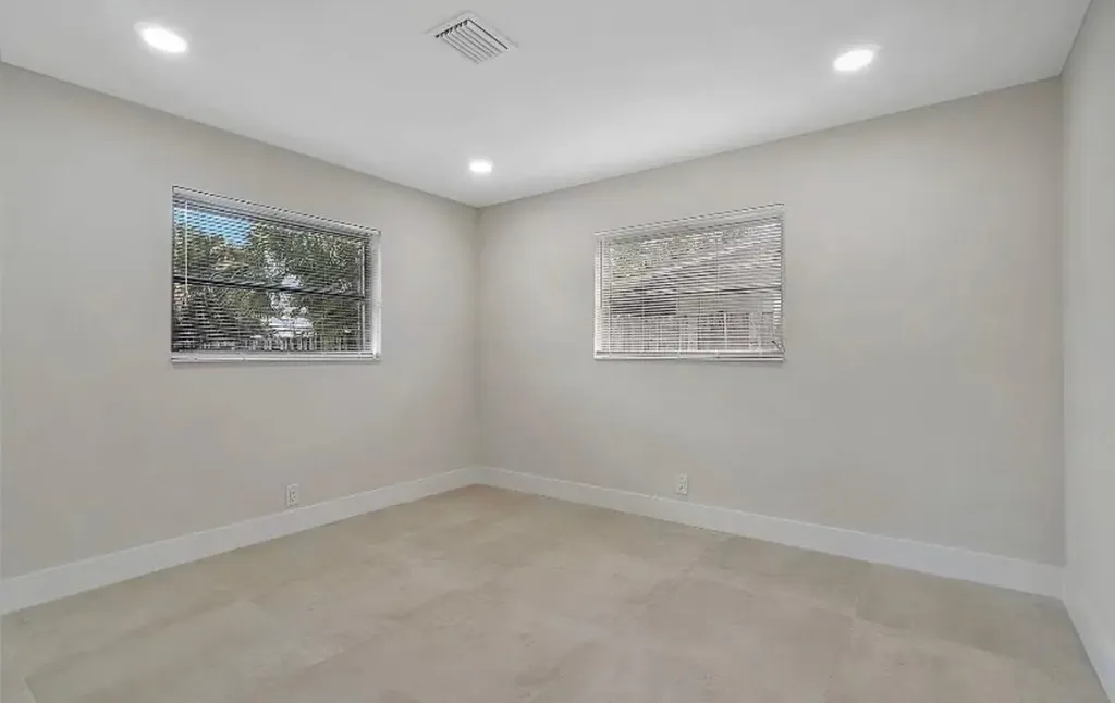 219 SE 13th Street Deerfield Beach FL 33441