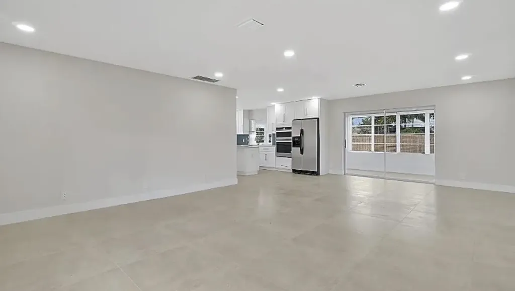 219 SE 13th Street Deerfield Beach FL 33441