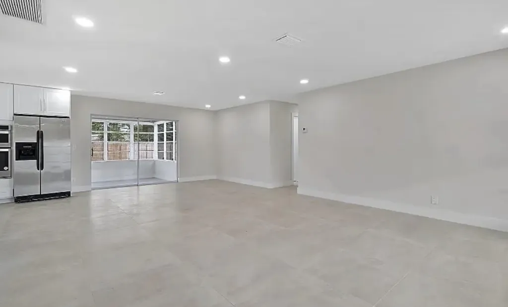 219 SE 13th Street Deerfield Beach FL 33441