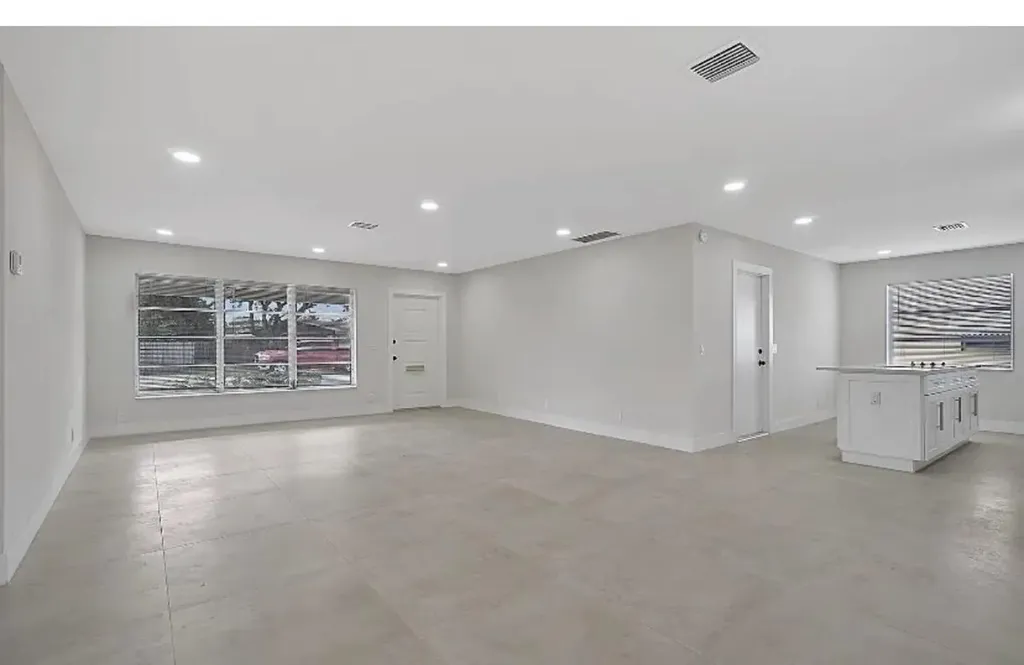 219 SE 13th Street Deerfield Beach FL 33441