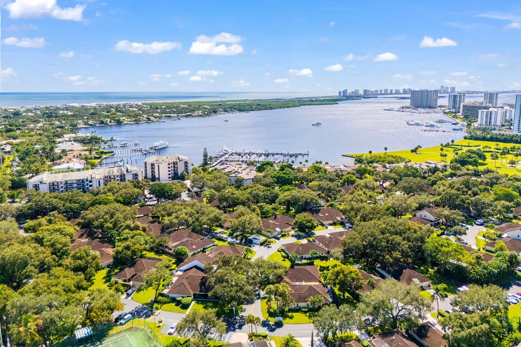 11340 Briarwood Place North Palm Beach FL 33408