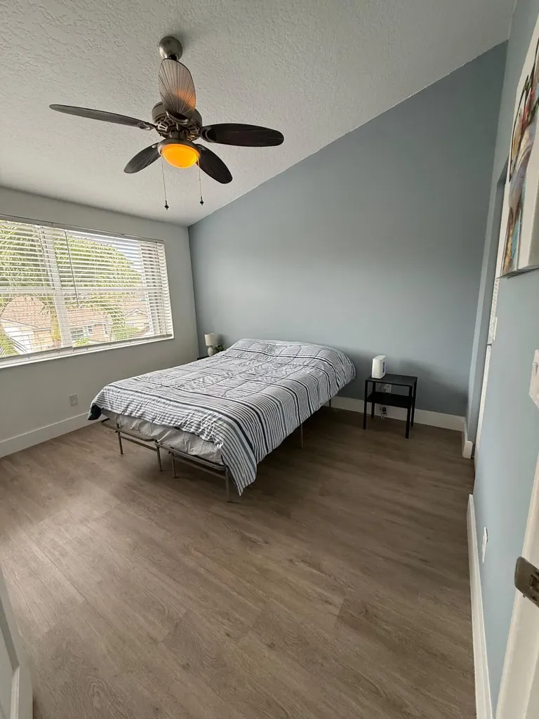 1120 W Lakes Drive Deerfield Beach FL 33442