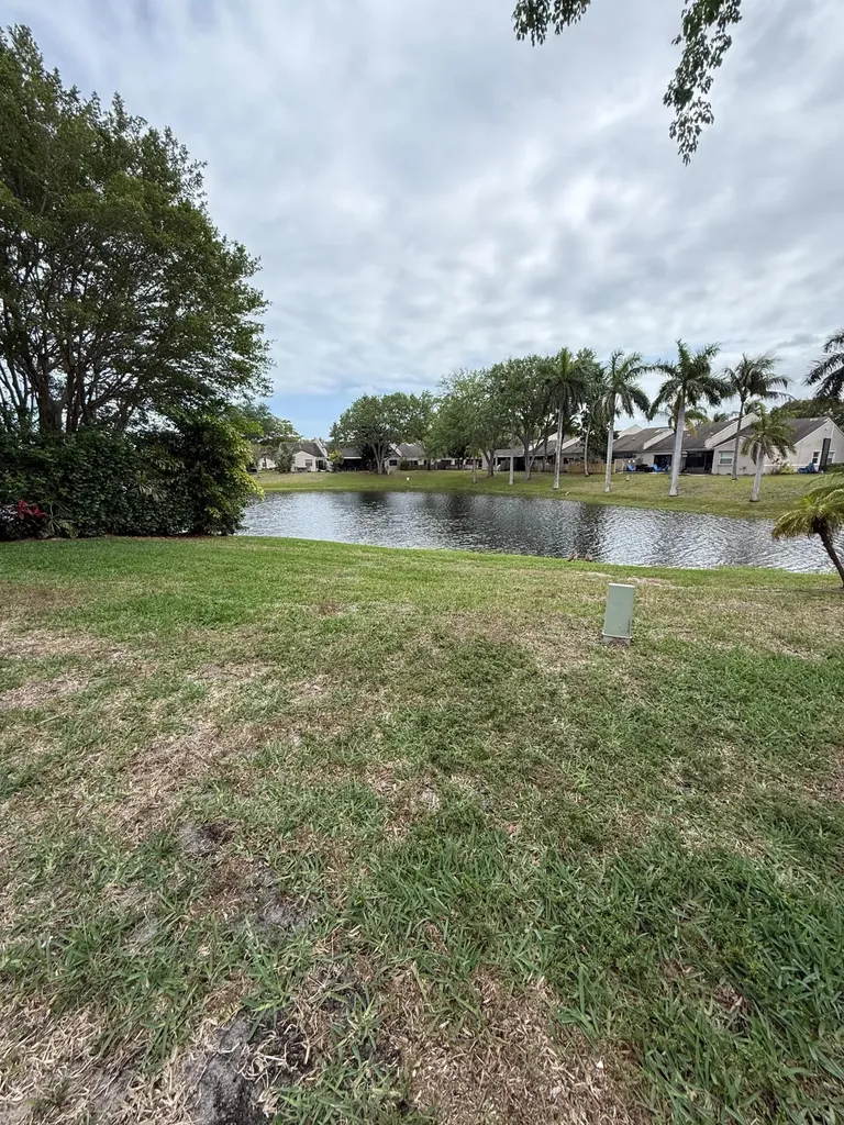 1120 W Lakes Drive Deerfield Beach FL 33442