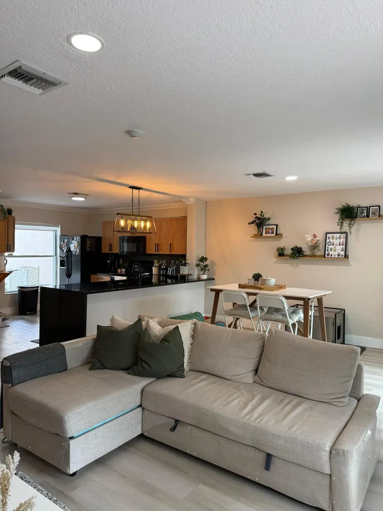 1120 W Lakes Drive Deerfield Beach FL 33442