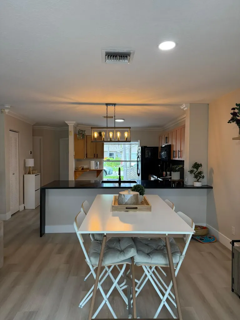 1120 W Lakes Drive Deerfield Beach FL 33442