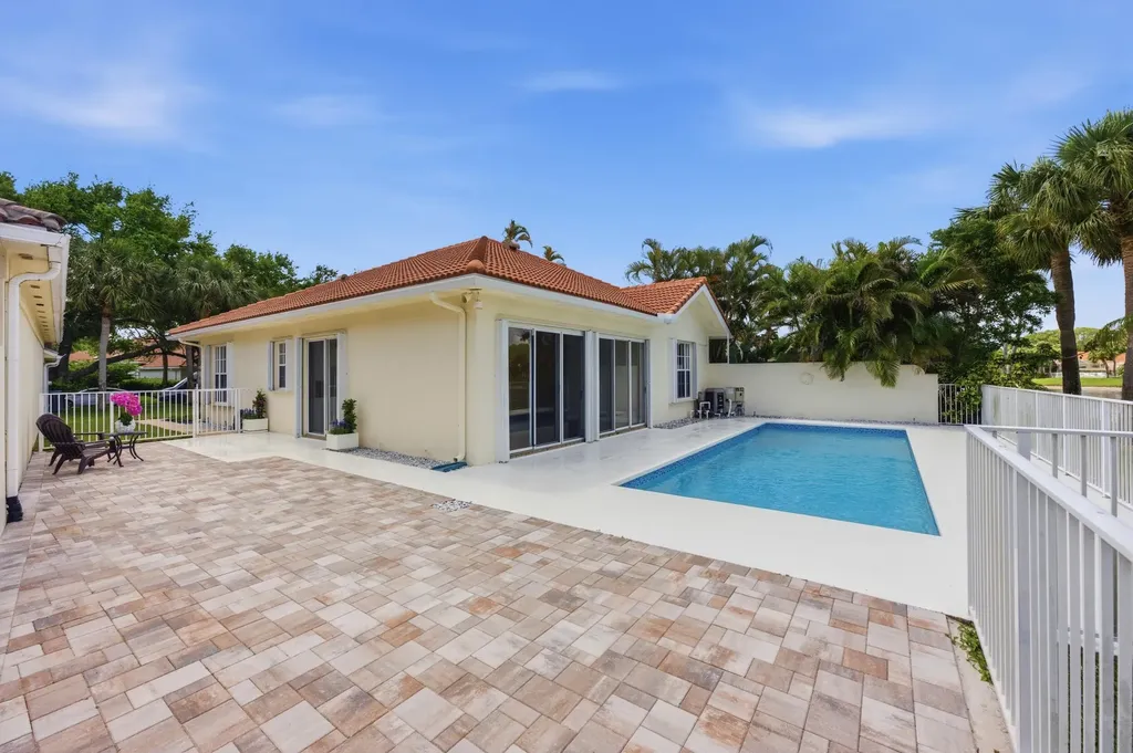 283 Kelsey Park Circle Palm Beach Gardens FL 33410