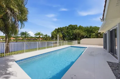 283 Kelsey Park Circle Palm Beach Gardens FL 33410