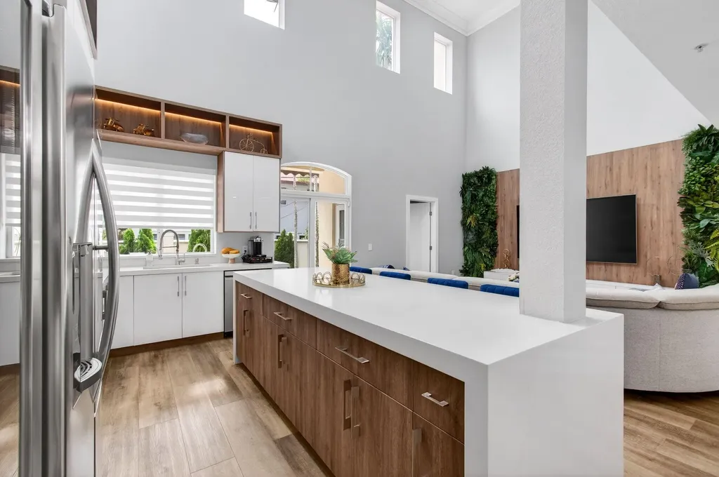 1942 NE 6th Street Deerfield Beach FL 33441