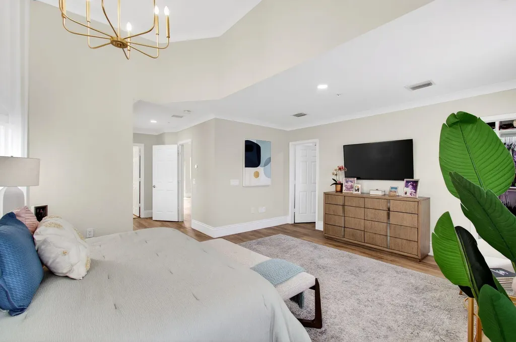 1942 NE 6th Street Deerfield Beach FL 33441
