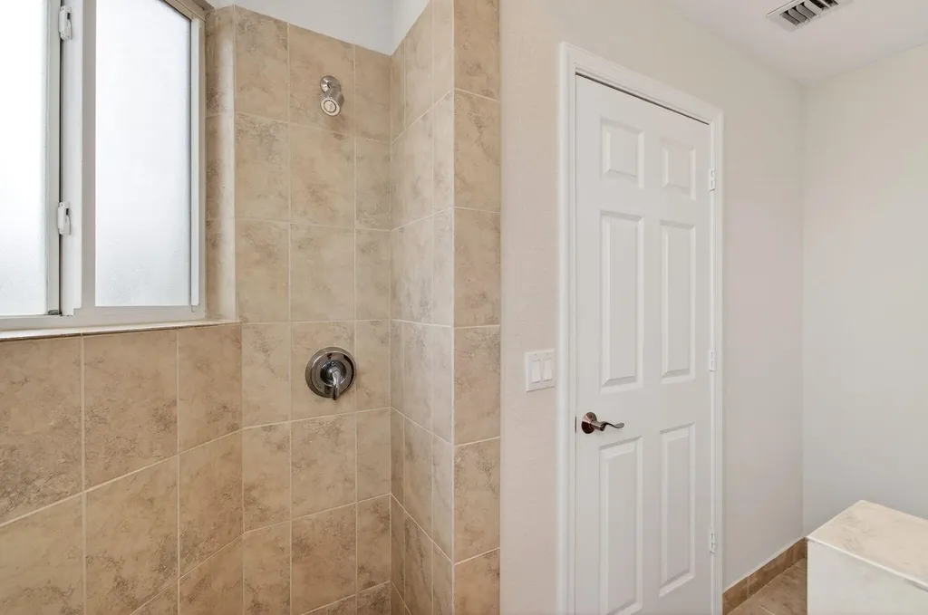 1942 NE 6th Street Deerfield Beach FL 33441