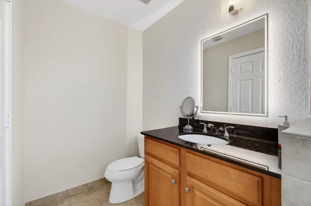 1942 NE 6th Street Deerfield Beach FL 33441