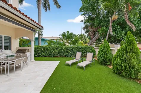 1942 NE 6th Street Deerfield Beach FL 33441