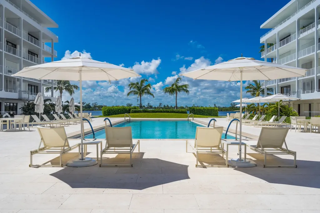 2784 S Ocean Boulevard Palm Beach FL 33480