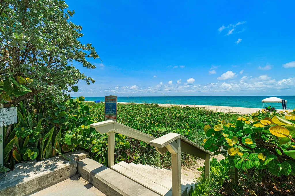2784 S Ocean Boulevard Palm Beach FL 33480