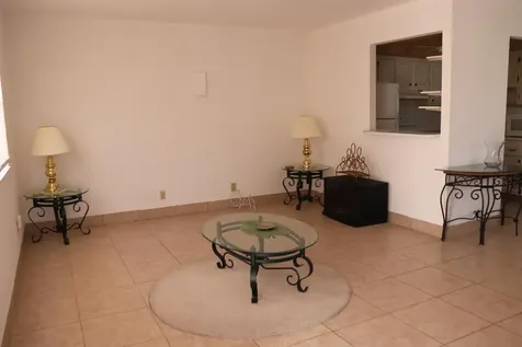 39 Valencia Delray Beach FL 33446