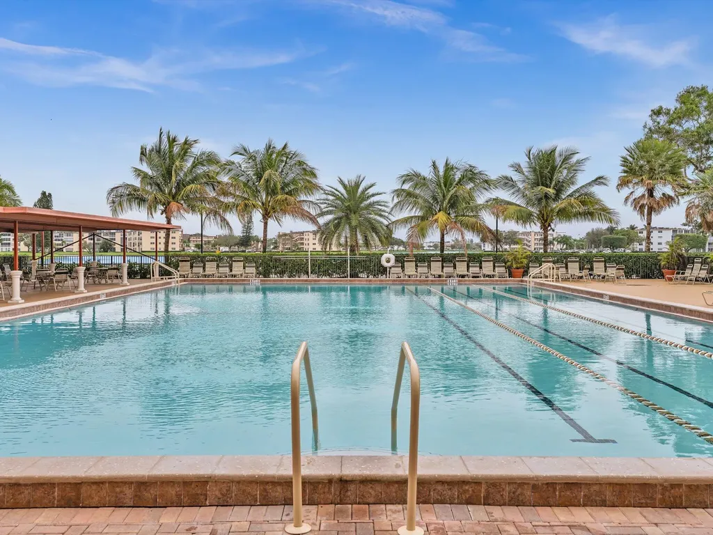 289 Fanshaw Boca Raton FL 33434