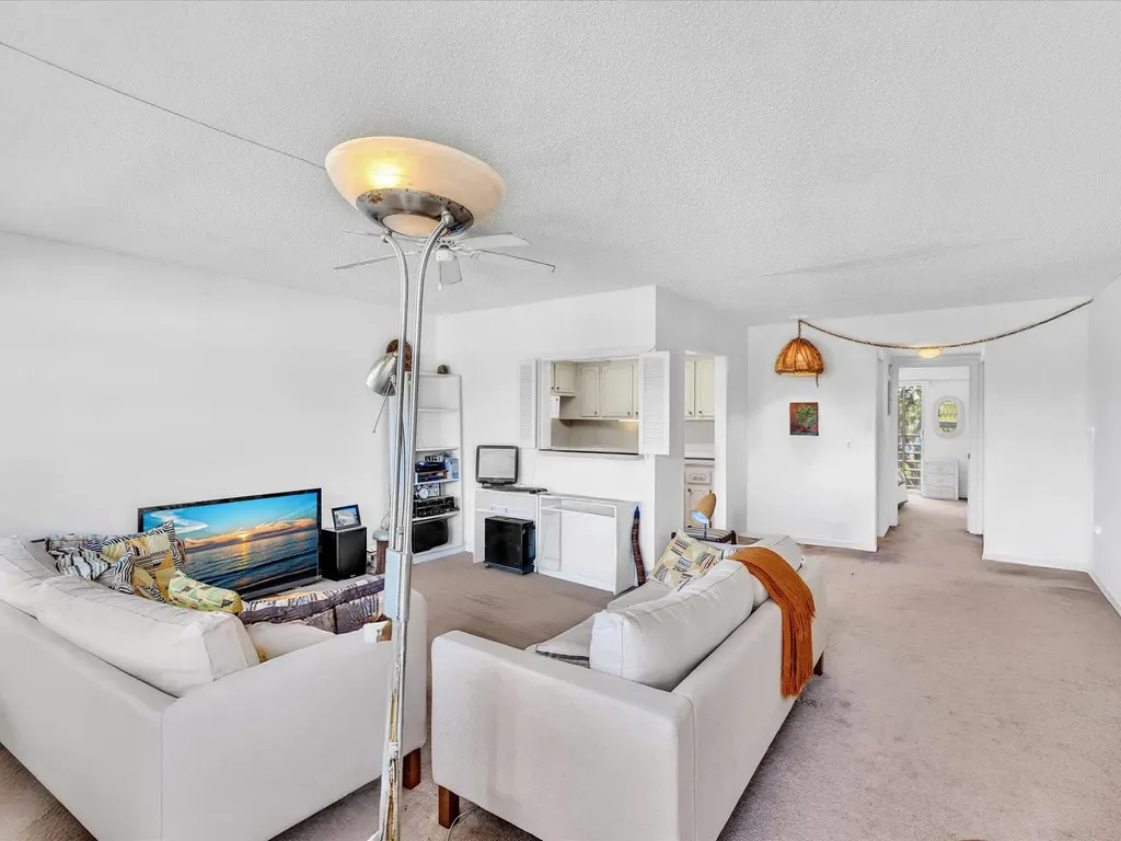 289 Fanshaw Boca Raton FL 33434