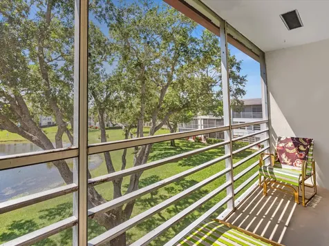289 Fanshaw Boca Raton FL 33434