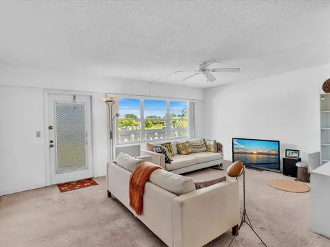 289 Fanshaw Boca Raton FL 33434