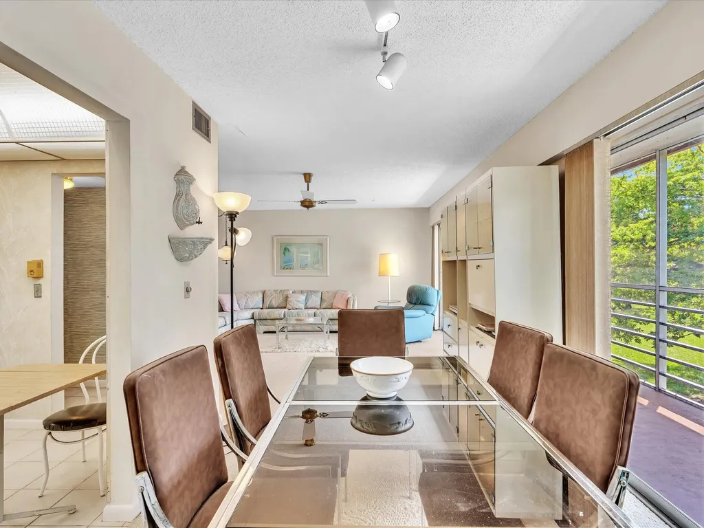 288 Fanshaw Boca Raton FL 33434