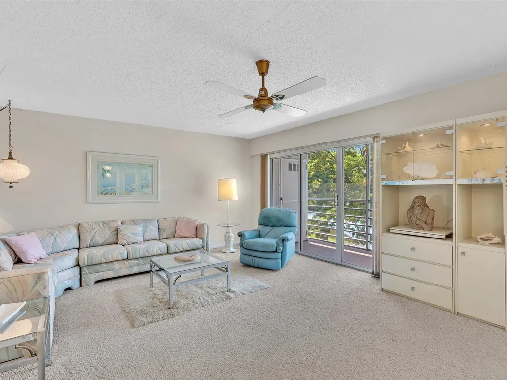 288 Fanshaw Boca Raton FL 33434