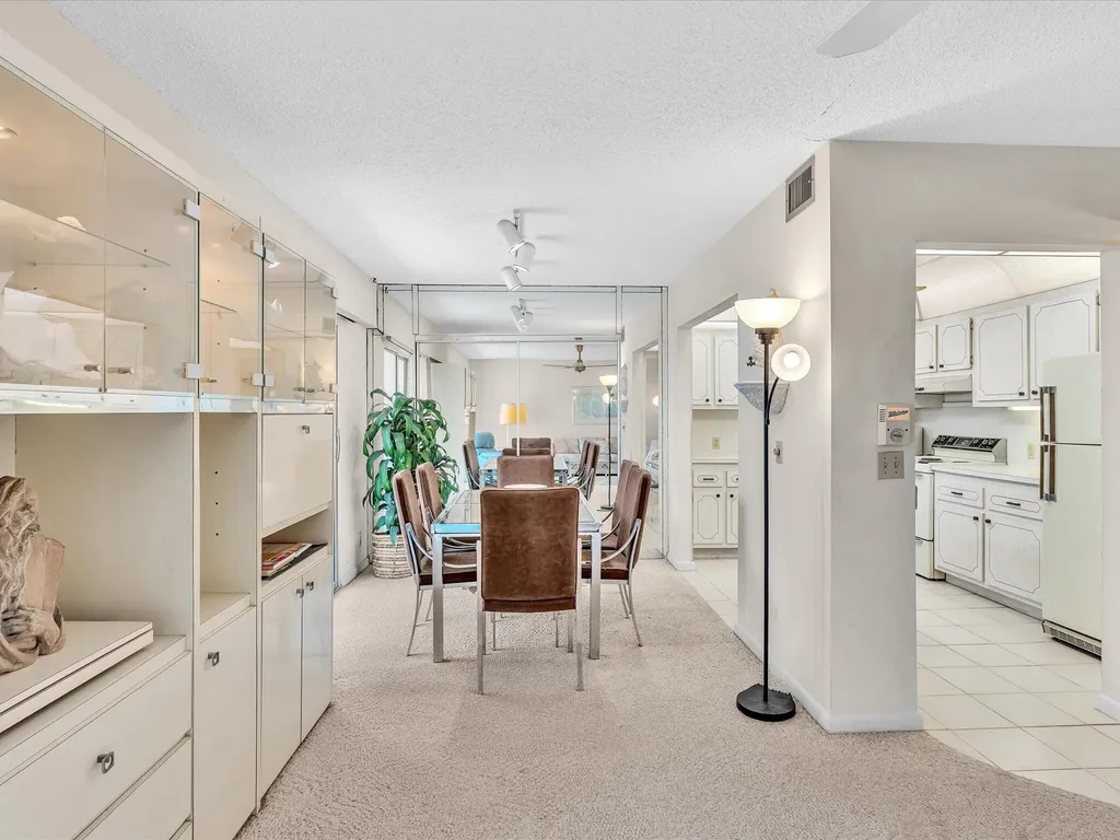 288 Fanshaw Boca Raton FL 33434