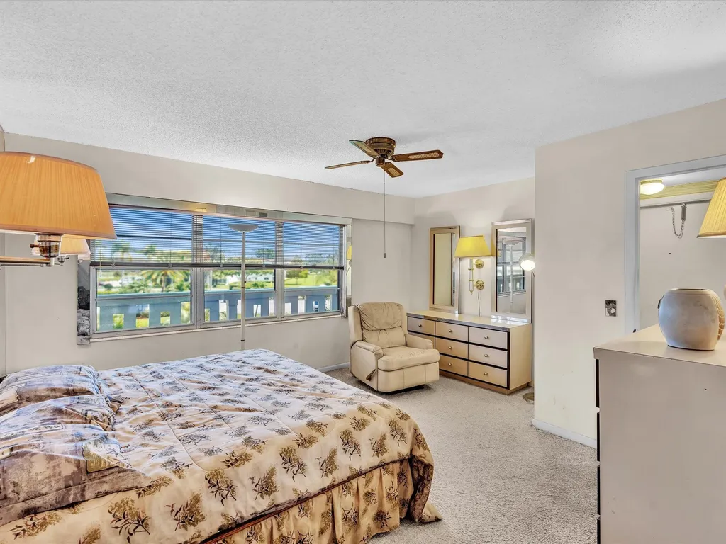 288 Fanshaw Boca Raton FL 33434