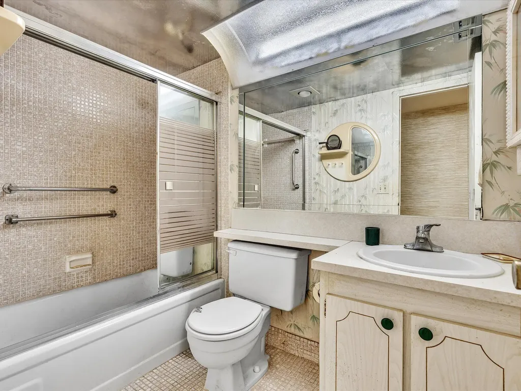 288 Fanshaw Boca Raton FL 33434