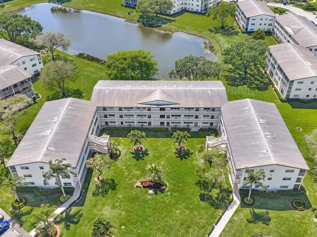 288 Fanshaw Boca Raton FL 33434