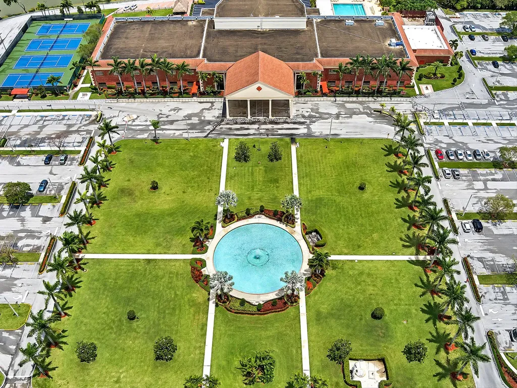 288 Fanshaw Boca Raton FL 33434