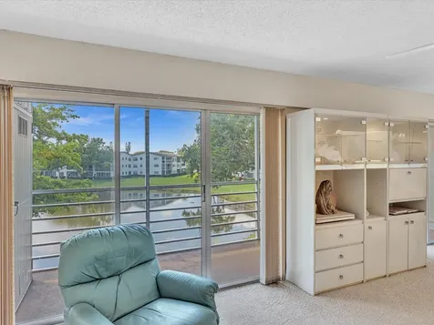 288 Fanshaw Boca Raton FL 33434