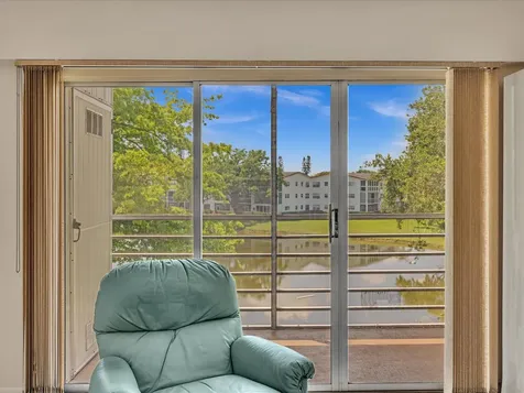 288 Fanshaw Boca Raton FL 33434