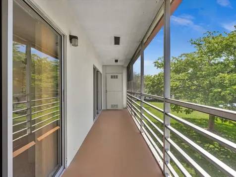 288 Fanshaw Boca Raton FL 33434