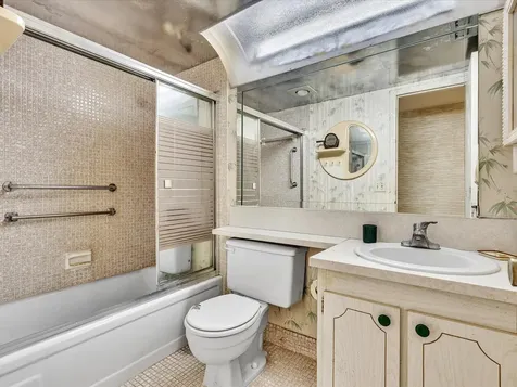 288 Fanshaw Boca Raton FL 33434