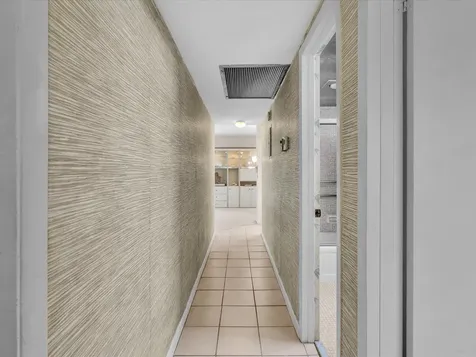 288 Fanshaw Boca Raton FL 33434