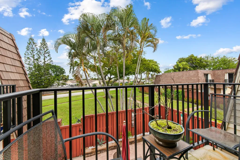 2774 SW 15th Street Deerfield Beach FL 33442