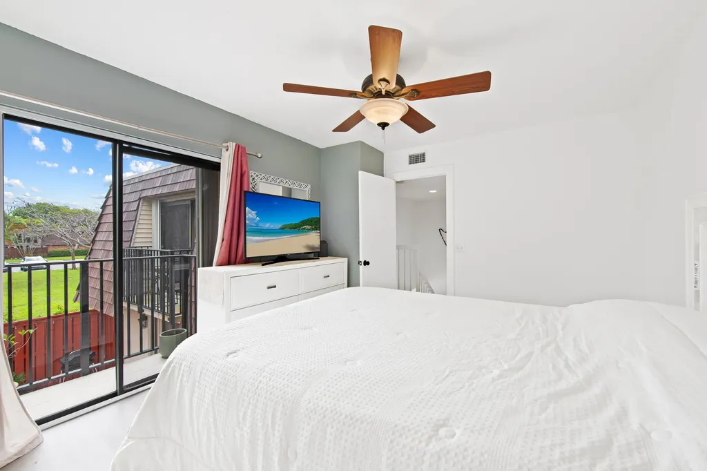 2774 SW 15th Street Deerfield Beach FL 33442