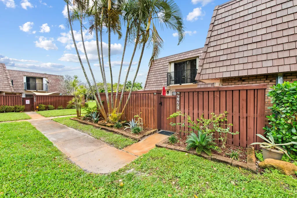 2774 SW 15th Street Deerfield Beach FL 33442