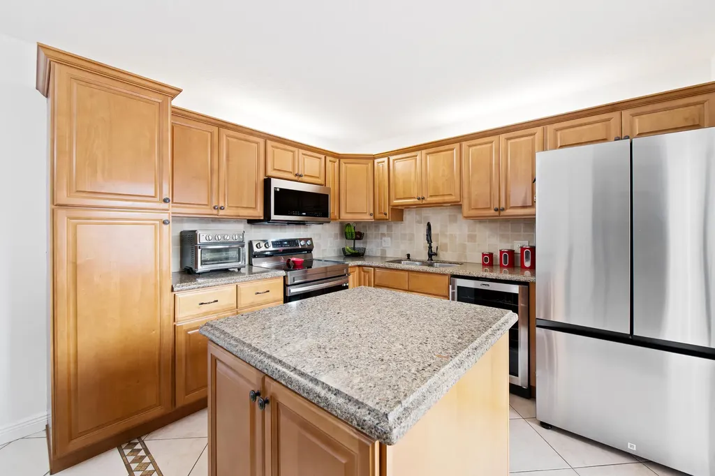 2774 SW 15th Street Deerfield Beach FL 33442