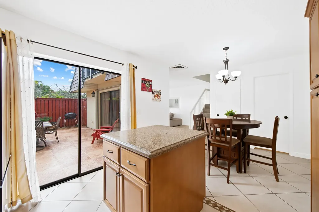 2774 SW 15th Street Deerfield Beach FL 33442