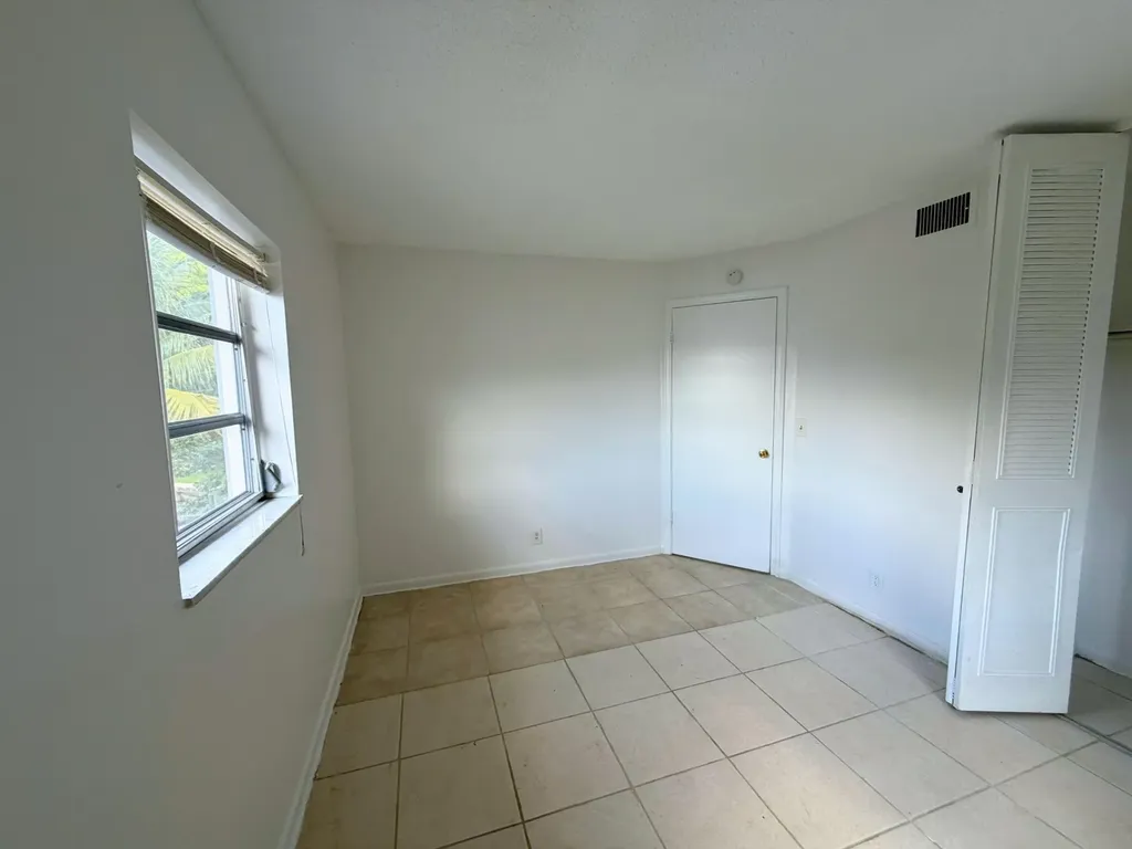 519 W Kalmia Drive West Palm Beach FL 33403