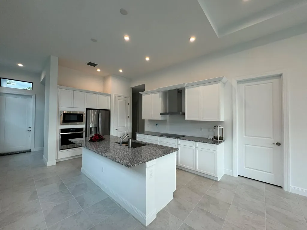 187 SE Via Sangro Port St Lucie FL 34952