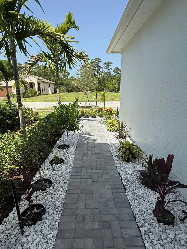 187 SE Via Sangro Port St Lucie FL 34952