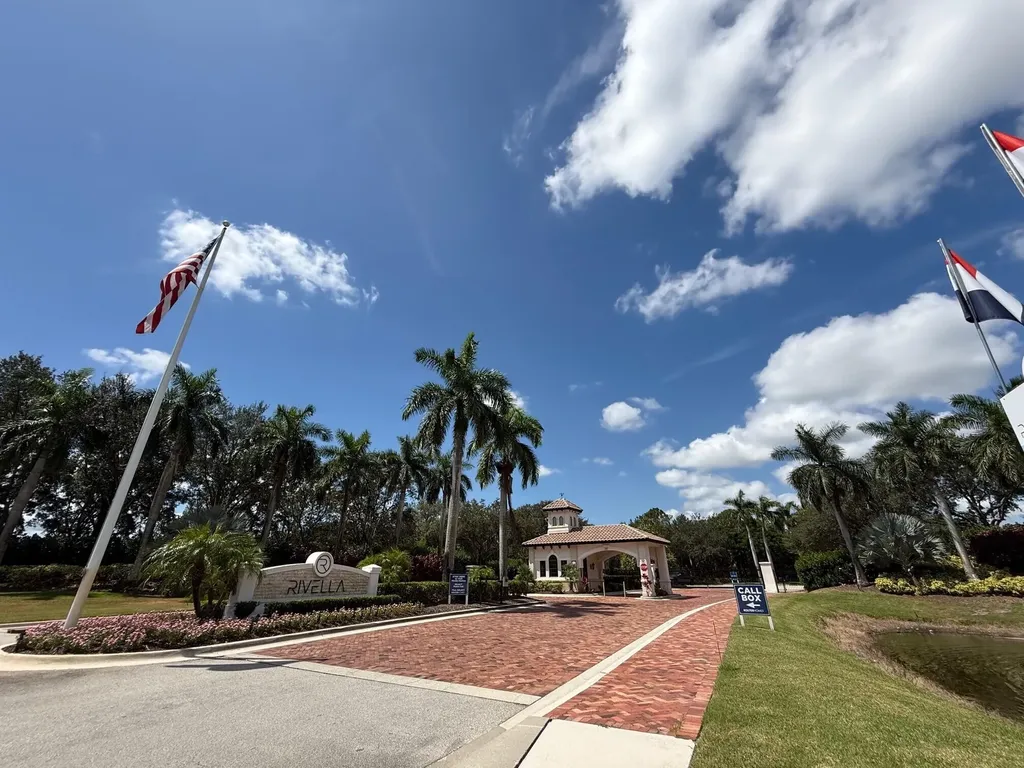 187 SE Via Sangro Port St Lucie FL 34952
