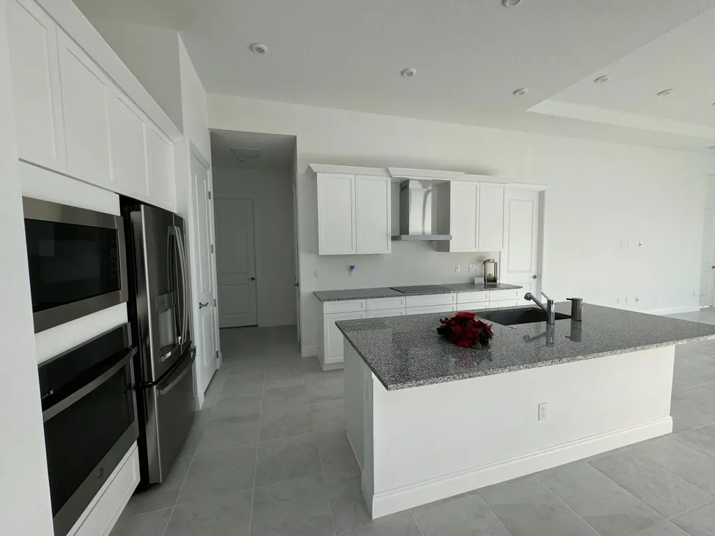 187 SE Via Sangro Port St Lucie FL 34952