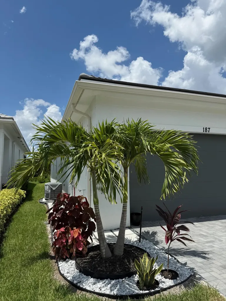187 SE Via Sangro Port St Lucie FL 34952